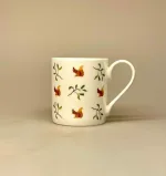 Krus - Ben Porcelæn - Egern, egernkrus, egernmotiv, skovens dyr, dansk, skov, kaffe, te, tekop, tekrus, kaffekrus, kaffekop, benporcelæn, flot, kvalitet, gaveide, gave, lækkert, smukt, naturens, dyr, biti, ribe, vadehavet, nationalpark, sophie allport,