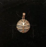 Vikingevedhæng i bronze - Livets træ - Yggdrasil stiliseret masiv, livtræet, livets træ, evig, ungdom, vikingesmykker, ægte, originale, fund, vikingetiden, museumssmykker, kopismykker, nordiske, danske, guder, mytologi, gammel, guder, tro, aser, gamle, ansgar, ribe, biti