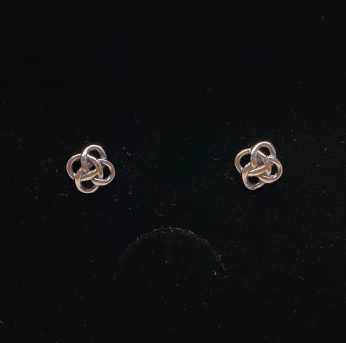 Vikingeøreringe Sølv Ørestikkere - Jordknude Lille, vikingesmykker, vikingeøreringe, vikinge ørestikkere, vikinger, vikingetiden, smykker, sølv, ægte sølv, sterling sølv, museumssmykker, museums smykker, kopi, kopi smykker, vikinge kopi, fund, vikingefund, nordiske, mytologi, aserne, gammel, nordisk, historiske smykker, Ribe, Biti, flotte, specielle, keltisk, keltisk flet, evigheden, symbolik, historie, historiske, tallet fire, magisk, amulet, gave, konfirmation, Danmark,dansk, gaveide,