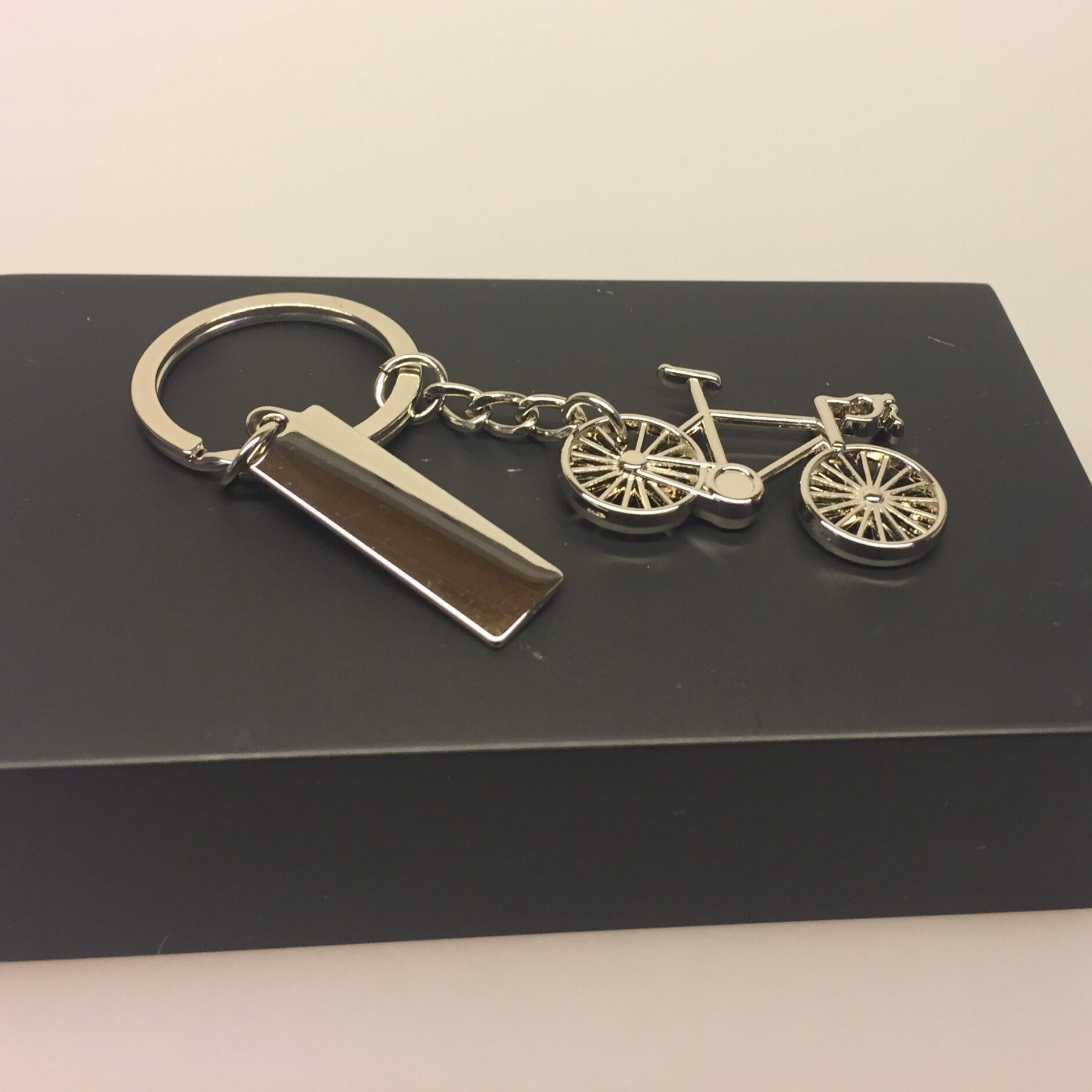 Nøglering - Cykel blank med skilt
