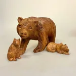 Bjørn - Håndskåret Træ - Liggende Lille, Bjørn - håndskåret træ - stor, B-WM, brun bjørn, ursus, bamsefar, bjørnen bjørn, guldlok og de tre bjørne, ursus arctos, ursidae, Bjørn - Håndskåret Træ - Siddende Mini
