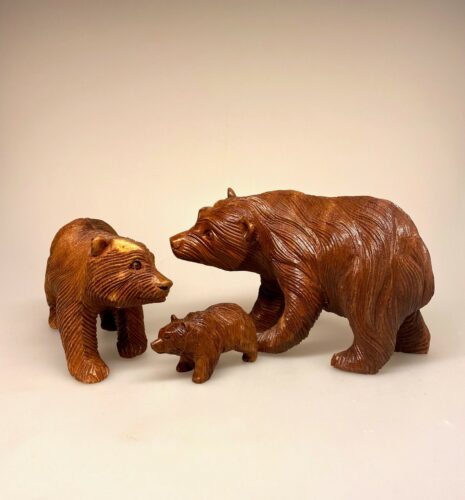Bjørn - håndskåret træ - lille, den brune bjørn, ursus, bamsefar, bamsebjørn, træbamse, træbjørn,
