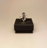 Memo - Fotoholder med Engel - Skytsengel, amulet, passer på, symbolsk, barnedåb, barselsgave, dåbsgave, sygdom, holder af, en ven, gave, gaveide, tænker på dig, gode tanker, beskyttende, foto, fotoholder, digt, huske, budskab, vigtig, ord, betydning, engle, ting med, biti, ribe, design, smuk, enkel, stilren, stilig, smukt, konfirmation, konfirmationsgave, penge, i gave, pengegave, gavekort
