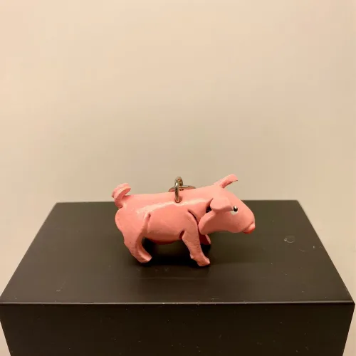 Nøglering af Kernelæder - Gris, so, svin, grissebasse, kælegris, griseunge, landbrug, piggy, piglet, lyserød, nøglering, til, agronom, svineavler, svinefarm, svinebonde, bonde, gård, det grønne bevis, dyrlæge, landbrugsdyr, gaveide, biti, ribe, husdyr,