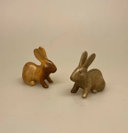 Kanin - Håndskåret af træ Lille, kanin, kaniner, trækanin, trækaniner, træfigur, af træ, kaninunge, lille, trædyr, træfigur, hare, påskehare, harer, harekilling, håndlavet, træsnit, træskærearbejde, håndværk, kunst, biti, ribe