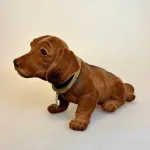 Klassisk Nikke-hund - brun velour, wackel dackel, velour, brun, bagsæde, bagrude, nikke, vippe hund, gravhund, kær, gave ide, hunde ejer, hattehylde, søndagstur, nikkende, hund, bagrudehund, WADA, beflockt, flock, tiere, velour, brun, blød, ryste på hovedet, bilhund, gamle, biler, retro, 1960'erne, tysk, original, ægte, vintage, olds mobile, biltræf, tirsdage, oldtimer, hirschglück,