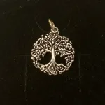 Vikinge Vedhæng sølv - Livets træ Yggdrasil filigran, vikingesmykker, vikingsmykker, livstræet, ask, ygdrasil, yggdrassil, asatro, sølvvedhæng, sølvsmykke, kædevedhæng, freja, nordisk mytologi, asgård, udgård, midgård, museumssmykker, museums smykker, kopi smykker, fund, kopier af fund, ribe, biti,