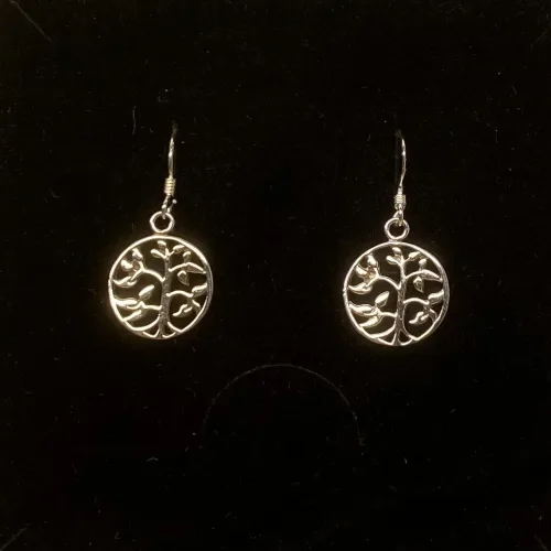 Vikingeøreringe i sølv - Livets træ Yggdrasil med blade - Vikinge vedhæng i sølv - Livets træ Yggdrasil med blade, Vikinge Vedhæng sølv - Livets træ Yggdrasil filigran, vikingesmykker, vikingsmykker, livstræet, ask, ygdrasil, yggdrassil, asatro, sølvvedhæng, sølvsmykke, kædevedhæng, freja, nordisk mytologi, asgård, udgård, midgård, museumssmykker, museums smykker, kopi smykker, fund, kopier af fund, ribe, biti,