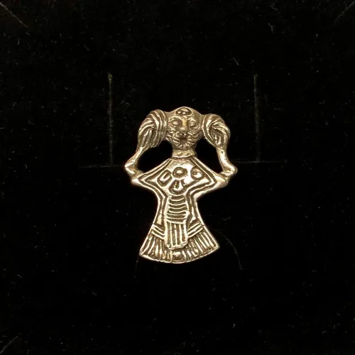 Vikingevedhæng i sølv - Freja med fletninger lille, freya, freyja, kærlighed, frugtbarhed, liv, valkyrie, asgård, asatro, aserne, bifrost, tårer af guld