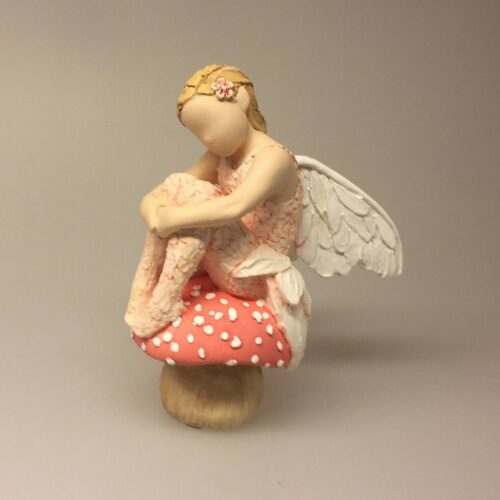 More than words figur - Enchanted Alf på Paddehat, "More than words" - Lille Alf på Paddehat - Enchanted - fe - alfe - magi - eventyr -fantasi - paddehat - fluesvamp - magi -magiens verden