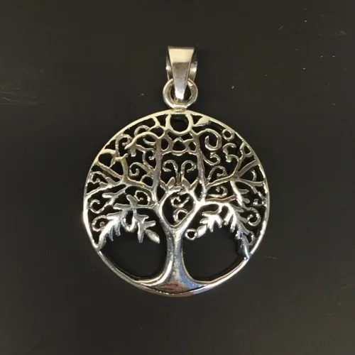 Vikinge Vedhæng sølv - Livets træ Yggdrasil filigran løv, vikingesmykker, vikingsmykker, livstræet, ask, ygdrasil, yggdrassil, asatro, sølvvedhæng, sølvsmykke, kædevedhæng, freja, nordisk mytologi, asgård, udgård, midgård, museumssmykker, museums smykker, kopi smykker, fund, kopier af fund, ribe, biti,