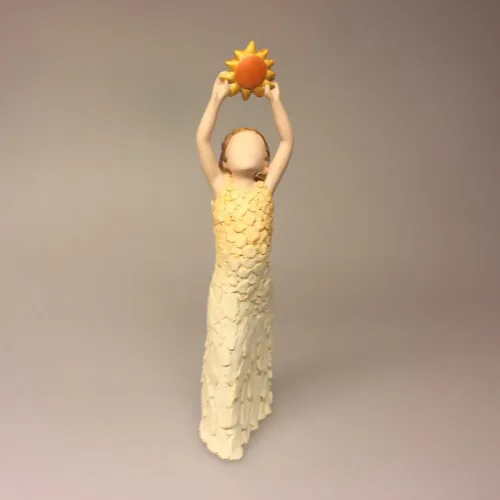 Arora "More than words" - Pige med sol - Ray of Sunshine - solstråle - solstrålehistorie - lille solstråle - solskin - mit livs lys - optimisme - konfirmationsgave - dåbsgave - konfirmand