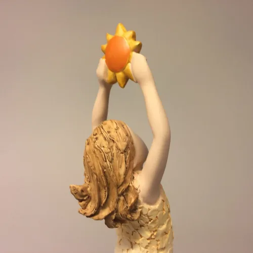 Arora "More than words" - Pige med sol - Ray of Sunshine - solstråle - solstrålehistorie - lille solstråle - solskin - mit livs lys - optimisme - konfirmationsgave - dåbsgave - konfirmand