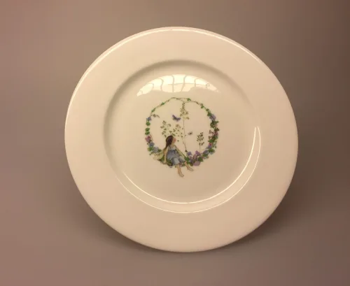 Tallerken - Ben Porcelæn - Alf i blomsterring - alf -alfer - fe - blomsteralf -blomsterfe - barnedåb - børnestel - børneservice - dåbsgave