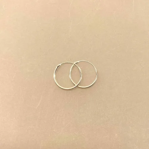 Creoler i Sølv Ø 16 mm Glatte Hoops 1,2 mm, sø 1216, tynde, enkle, basic, klassiske, diskrete, hverdags, øreringe, runde, ren, ægte, sterling, sølv, lyse, blanke, billige, stine a, pico, sølvøreringe, creoler, hoops, biti, ribe, parpriser, tilbud, cool,