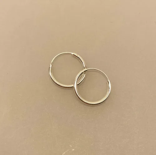 Creoler i Sølv Ø 18 mm Glatte Hoops 2 mm, sø 2018, tykke, små, blanke, enkle, stilede, hverdag, hverdags, lyse, blanke, kvalitet, hoops, øreringe, rinde, ringe, billige, flotte, stilede, stilige, cool, smarte, biti, ribe
