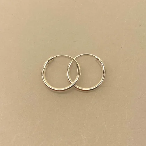 Creoler i Sølv Ø 18 mm Glatte Hoops 2 mm, sø 2018, tykke, små, blanke, enkle, stilede, hverdag, hverdags, lyse, blanke, kvalitet, hoops, øreringe, rinde, ringe, billige, flotte, stilede, stilige, cool, smarte, biti, ribe
