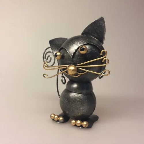 Metalfigur - Sort Kat Jessi, M74, kuglekat, knurhår, kat til penge, pengekat, metalkat, metalfigur, kattefigur, ting med katte, katteting, ting til penge, penge i gave, gaveidé, studentergave, bryllupsgave, kunsthåndværk, håndlavet, kunst, mis, missekatte,