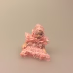 Baby rosa, babydukke, dukkebaby, dukkehusdukke, dukkehusbaby, mini, miniatyre, miniature, lille, lyserød, rosa, pink, ting til dukkehuset, miniaturen, dollhouse, biti, ribe, vadehavet