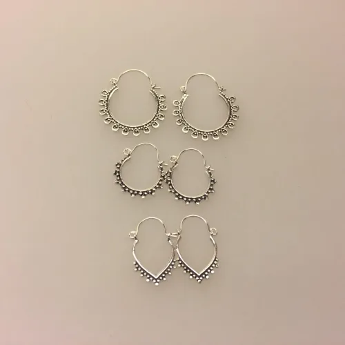 Creoler i sølv Ø 12 mm hjertebøjle med fint mønster, Ø 12 mm Creol øreringe sølv - hjertebøjle med fint mønster, Creol øreringe sølv - bøjle med fint mønster, hoops, loops, runde, øreringe, ringe, ørenringe, bali, boho, hippie, stylish, cool, ægte, sølv, sterling sølv, billige, lave priser, kvalitet, små, specielle, mønster, maanesten