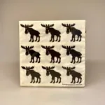 Servietter Natur Hvide med Sorte Elge, spegels, svenske, svensk, design, sverige, astrid, lindgren, elge, elg, elsdyr, rudolf, servietter, flotte, fine, jæger, jægere, jagt, middag, papirserviettter, borddækning, biti, ribe