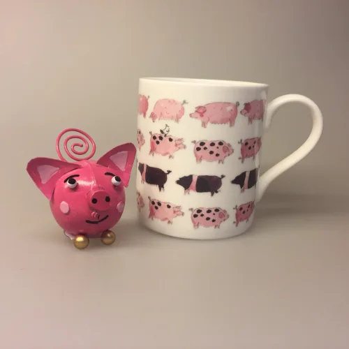 Memo holder metal - Lyserød gris, Metal Figur - Lyserød Gris, grisebasse, grissebasse, pink, svin, pig, piggy, ting med grise, gurli gris, gustav gris, memoholder, huskeseddel, noter, huskeklemme, indkøbsseddel, pengegave, pengeholder, fotoholder, gave, metalgris, grisefigur, metalfigur,, Krus - Ben Porcelæn - Grise, gris, grisekop, grisekrus, kop med grise, krus med grise, sø, søer, grisesø, orne, pattegris, svin, tryne, grisetryne, krølle på halen, pig, ting med grise, ting med svin, svinekop, broget, lyserød, hængebug, øfgris, frilands,