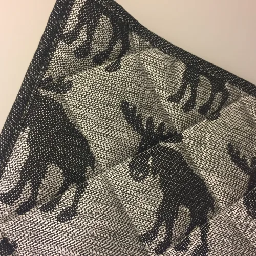 Grydelap (1) - vævet bomuld/hør - Elge sort/grå , elge, elg, elgsdyr, moose, elk, grydelap, grydelapper, elgegrydelap, ting med elge, elgting, elgeting, køkken, tekstiler, sverige, svensk, design, nordisk, hør, bomuld, natur, stilrent, stiligt, klassisk, sort