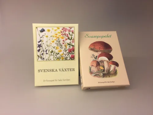 Kortspil - Svampe, svampespil, svampespillet, paddehatte, svampefamiler, svampejagt, efterår, naur, naturen, mad fra naturen, spil, kortspil, familiehygge, sommerhus, giftige svampe, spiselige svampe, lækre svampe, lærerigt, svensk, svensk spil, småland, emil, astrid lindgren, elsa beskow, madicken, grynet, Kortspil - Vilde blomster, flora, flora i farver, blomster, blomsterspil,