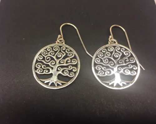 Vikingeøreringe i sølv - Livets træ Yggdrasil krummelurer, Vikingeøreringe i sølv - Livets træ Yggdrasil rund enkel, Vikingeøreringe i sølv - Livets træ Yggdrasil oval prik, livstræ, livstræet, ask, ygdrasil, yggdrassil, ovale, medaljon, fligran, yndige, feminine, lette, ægte, sølv, øreringe, ørenringe, smukke, kvalitet, specielle, vikinger, vikingesmykker, biti, ribe, freja, ydun, idun,