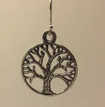 Vikingeøreringe i sølv - Livets træ Yggdrasil rund enkel, Vikingeøreringe i sølv - Livets træ Yggdrasil oval prik, livstræ, livstræet, ask, ygdrasil, yggdrassil, ovale, medaljon, fligran, yndige, feminine, lette, ægte, sølv, øreringe, ørenringe, smukke, kvalitet, specielle, vikinger, vikingesmykker, biti, ribe, freja, ydun, idun,