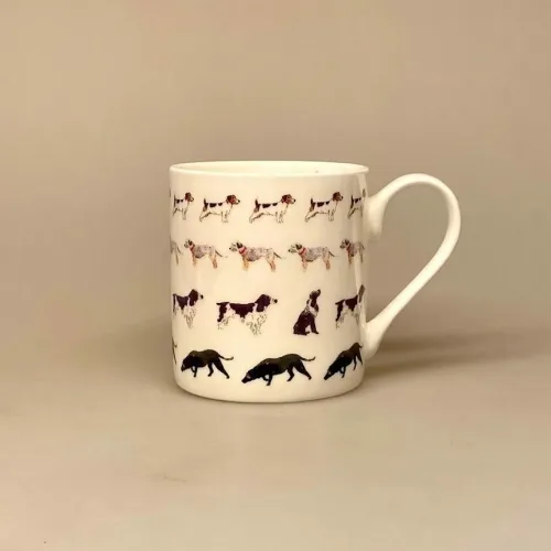 Krus - Ben Porcelæn - Hunde på række, Krus - Ben Porcelæn - Hunde, hundekrus, hundekop, spaniels, springerspaniel, springerspaniels, cocker, cockerspaniel, amerikansk spaniel, pointer, jagthund, irsk setter, spaniel hund, king charles, cavalier, kop, speciel, doglover, hundeejer, ting med hunde, hundeting, cairn terrier, charlie, labrador, retriever, jagthund, jack russel, ribe hund