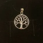 Vikingevedhæng i sølv - Livets træ Yggdrasil stiliseret lille, Vikingevedhæng i sølv - Livets træ Yggdrasil , sølv, ægte, sterling, sterlingsølv, livstræ, livets træ, ask, ygdrasil, yggdrasil, ygdrassil, vikinger, vikingetiden, vikingesmykker, sølvsmykke, vedhæng, sølvvedhæng, træ, museums, museumssmykker, kopi, vikingekopi, kopismykke, original, kraftigt, lækker, kvalitet, ribe, aser, nordisk, mytologi, gammel, tro, guder, asatro,