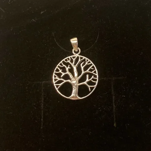 Vikingevedhæng i sølv - Livets træ Yggdrasil stiliseret lille, Vikingevedhæng i sølv - Livets træ Yggdrasil , sølv, ægte, sterling, sterlingsølv, livstræ, livets træ, ask, ygdrasil, yggdrasil, ygdrassil, vikinger, vikingetiden, vikingesmykker, sølvsmykke, vedhæng, sølvvedhæng, træ, museums, museumssmykker, kopi, vikingekopi, kopismykke, original, kraftigt, lækker, kvalitet, ribe, aser, nordisk, mytologi, gammel, tro, guder, asatro,