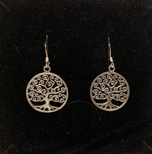 Vikingeøreringe i sølv - Livets træ Yggdrasil krummelurer, Vikingeøreringe i sølv - Livets træ Yggdrasil rund enkel, Vikingeøreringe i sølv - Livets træ Yggdrasil oval prik, livstræ, livstræet, ask, ygdrasil, yggdrassil, ovale, medaljon, fligran, yndige, feminine, lette, ægte, sølv, øreringe, ørenringe, smukke, kvalitet, specielle, vikinger, vikingesmykker, biti, ribe, freja, ydun, idun,