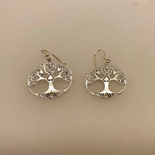 Vikingeøreringe i sølv - Livets træ Yggdrasil oval hjerter, Vikingeøreringe i sølv - Livets træ Yggdrasil oval prik, livstræ, livstræet, ask, ygdrasil, yggdrassil, ovale, medaljon, fligran, yndige, feminine, lette, ægte, sølv, øreringe, ørenringe, smukke, kvalitet, specielle, vikinger, vikingesmykker, biti, ribe, freja, ydun, idun,