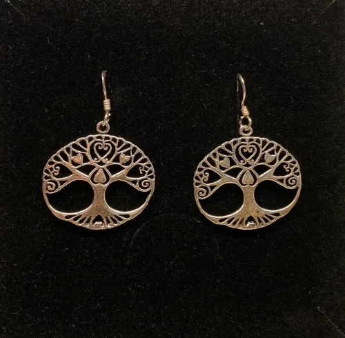 Vikingeøreringe i sølv - Livets træ Yggdrasil oval hjerter, Vikingeøreringe i sølv - Livets træ Yggdrasil oval prik, livstræ, livstræet, ask, ygdrasil, yggdrassil, ovale, medaljon, fligran, yndige, feminine, lette, ægte, sølv, øreringe, ørenringe, smukke, kvalitet, specielle, vikinger, vikingesmykker, biti, ribe, freja, ydun, idun,
