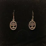 Vikingeøreringe i sølv - Livets træ Yggdrasil oval prik, livstræ, livstræet, ask, ygdrasil, yggdrassil, ovale, medaljon, fligran, yndige, feminine, lette, ægte, sølv, øreringe, ørenringe, smukke, kvalitet, specielle, vikinger, vikingesmykker, biti, ribe, freja, ydun, idun,