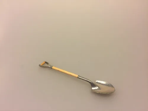 Miniature Spade, Miniature Hækkesaks, hækkeklipper, haven, dukkehave, haveredskaber, ting til, dukkehuset, miniature, bonsai, verden, lege, dukketing, dukkehus, dukkehusting, miniature, miniaturer, sættekasse, amagerhylde, nissebo, nissedør, nissehus, biti, ribe, en spade for en spade