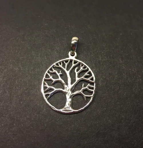 Vikingevedhæng i sølv - Livets træ Yggdrasil stiliseret lille, Vikingevedhæng i sølv - Livets træ Yggdrasil , sølv, ægte, sterling, sterlingsølv, livstræ, livets træ, ask, ygdrasil, yggdrasil, ygdrassil, vikinger, vikingetiden, vikingesmykker, sølvsmykke, vedhæng, sølvvedhæng, træ, museums, museumssmykker, kopi, vikingekopi, kopismykke, original, kraftigt, lækker, kvalitet, ribe, aser, nordisk, mytologi, gammel, tro, guder, asatro,