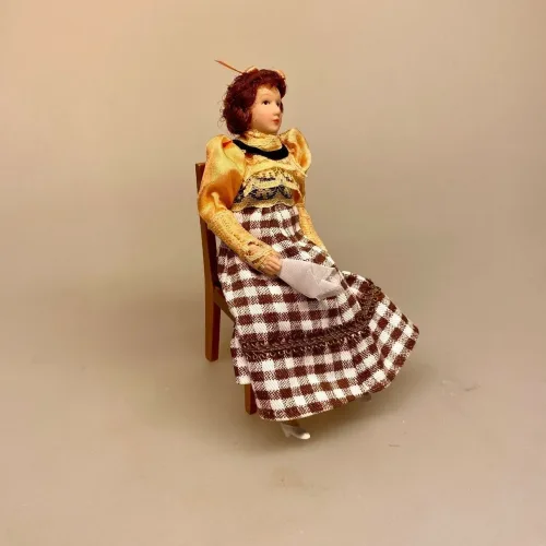 Dukke Dame med ternet nederdel, dukke, dukkehusdukke, biti, ribe