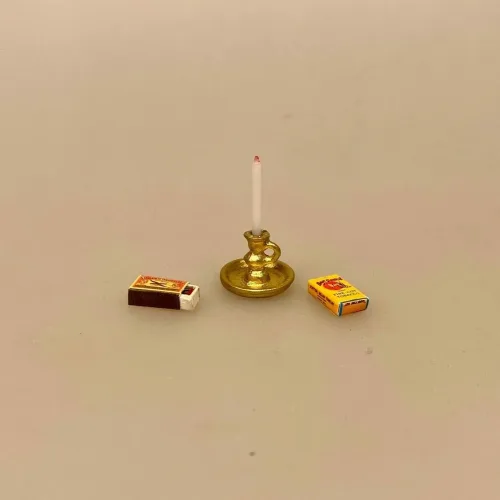 Miniature Tændstikæske, tændstikker, tordenskjold, fyrstikker, svovlstikker, Miniature Tændstikæske, dukkehus, dukkehusting, ting til dukkethuset, miniature, miniaturer, sættekasse, sætterkasse, sættekasseting, nisseting, nissetilbehør, mini, småt, 1:12, jul, nissehuset, nissedør, til nisserne, biti,ribe