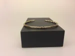 Armbånd bronze med cisselering, cisseleret, armbånd, armring, bronzearmbånd, bronzearmring, vikingearmbånd, bronze, vikingesmykker, kopi, lopismykke, vikingekopi ,fund, ribe, biti, vikingetiden, smykker, gylden, kraftig, kvalitet, speciel, museumssmykker, museums,