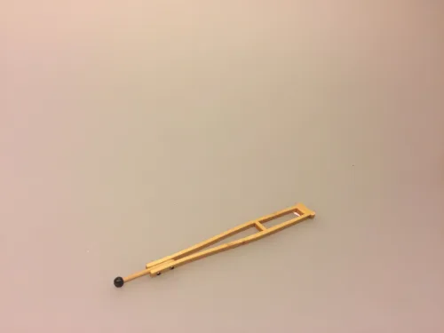 Krykke miniature, sygeplejerske, miniaturer, dukkehus, dukkehusting, til, sættekasse, sætterkasse, lille, bitte, sjove ting, medicin, læge, doktor, sygehus, brækket ben, forstuvet fod, ankel, medicin, apotek, biti, ribe