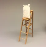 Miniature stige foldbar, wienerstige, stige, træstige, dukkehus, dukkehusting, ting til dukkehuset, miniature, miniaturer, nissedør, nisse, nisserne, nissehus, nisse tilbehør, dukkehus tilbehør, biti, ribe