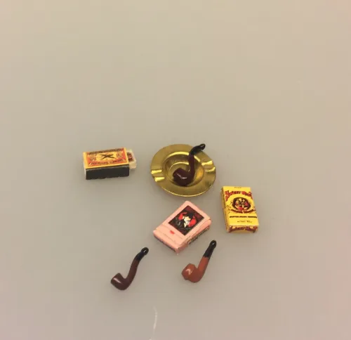 Miniature Piber ,Miniature Tændstikæske, dukkehus, dukkehusting, ting til dukkethuset, miniature, miniaturer, sættekasse, sætterkasse, sættekasseting, nisseting, nissetilbehør, mini, småt, 1:12, jul, nissehuset, nissedør, til nisserne, biti,ribe