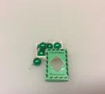 Miniature julepynt æske med julekugler, julepynt, glaskugler, æske, æske med julekugler, æske med glaskugler, glaskugler, dukkehus, dukkehusting, ting til, dukkehuset, miniaturer, nisserne, nissedør, nissebo, nissehus, julepynt, snelandskab, pynt, sætterkasse, sættekasseting, sætterkasseting, nisseting, nissetilbehør, biti, ribe