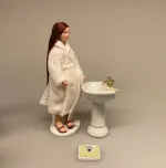 Miniature Håndvask i porcelæn, Miniature Håndvask i porcelæn , badeværelse, porcelænsvask, håndvask, bad, dukkehus, til dukkehuset, dukkehusting, dukkehus tilbehør, miniaturer, dukkemøbler, dukketilbehør, dukketing, biti, ribe