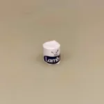 Miniature toiletrulle Lambi, wcpapir, wcrulle, toilet papir, toiletrulle, mini, miniature, miniaturer, dukkehus, dukkehusting, dukkehustilbehør, sætterkasseting, sætterkasse, sættekasse, nisseting, nissedør, nissebo, nissehus, ting til nisserne, dukkehuset, sangskjuler, sjov, 1:12, biti, ribe