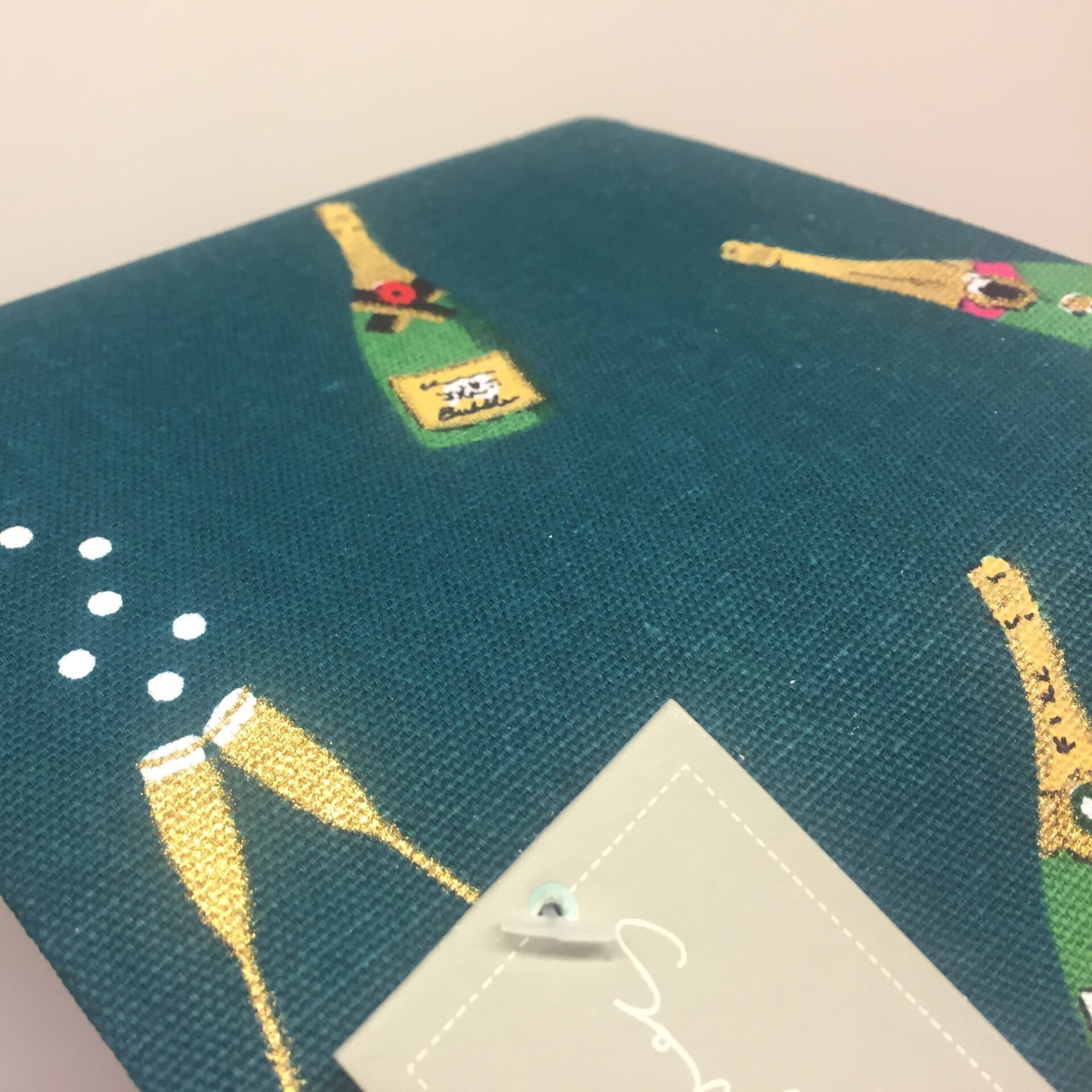 Forklæde i Bomuld med tryk - Unisex - Champagne, Viskestykke Bomuld med tryk - Champagne, fest, nytår, bobler, champagne, prosecco, moet, sect, fizz and bobles, allport, ting med champagne, et glas, champagnefløjter, det skal fejres, lad propperne springe, elegant, lækkert, kvalitet, værtindegave, biti, ribe