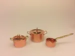 Miniature kobber gryde , Miniature kobber æbleskivepande, kobbertøj, kobbergryder, kobber, stegepande, æbleskivepande, æbleskiver, æbleskivebagning, miniaturer, dukkehus, dukkehuset, dukkehusting, dukkehustilbehør, nisser, nisseting, nissetilbehør, nissedør, sættekasse, sætterkasse, sættekasseting, ting til sætterkassen, 1:12, biti, ribe